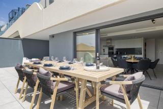 Casa Luxe Oasis with Sea View - 8