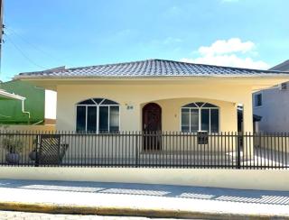 Casa com 03 dormitórios - 5