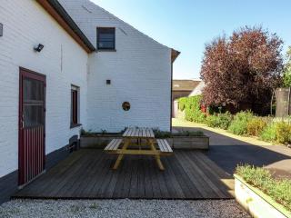 Farmhouse with Fenced Garden - 5