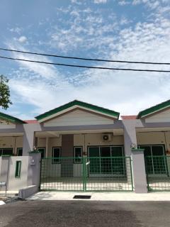 Homestay Ismail LEKIR - Sitiawan - 0