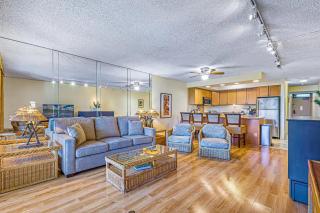 Walk to Beach I Ocean View I Two Baths I Pool - 6