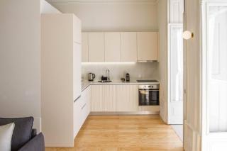 Modern Charming Loft with balcony in central porto - 8