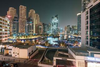 Chic Marina View - Timeless Studio Escape - 1