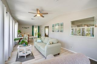 Tee Off and Soak Up Sun! Airy Englewood Gem with Yard - 9