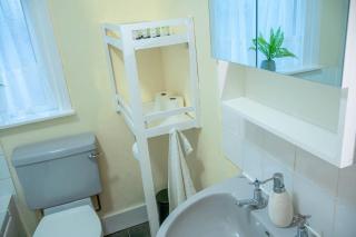 Crystal Corner - Close to Ramsgate Harbour - Kent - 4