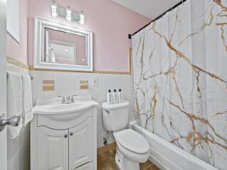 Little Palm House Tropical Oasis - 4