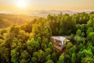 Legend - Cabin for 22 with Pool & Sports Simulator - 5