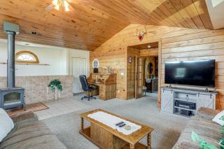 Spacious Pennsylvania Vacation Rental with Backyard - 9