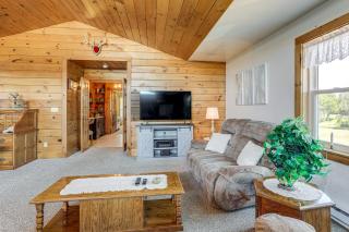 Spacious Pennsylvania Vacation Rental with Backyard - - 4