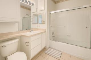 Conforto e Espaço: Apt de 2Q e 2B em Legacy Dunes - 3