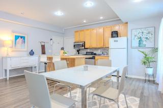 Cozy 2bed bath Private Above Ground First Floor Suite - Herndon - 7