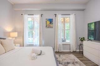 Cozy 2bed bath Private Above Ground First Floor Suite - Herndon - 3
