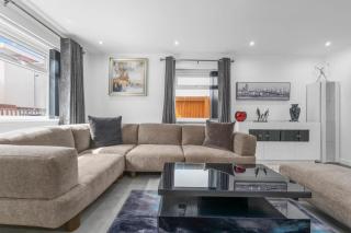 Sleeps 6 Manchester home by City SuperHost - Manchester - 5