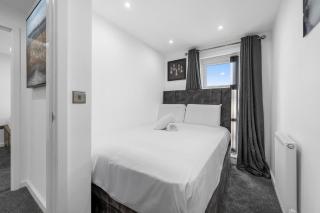 Sleeps 6 Manchester home by City SuperHost - Manchester - 4