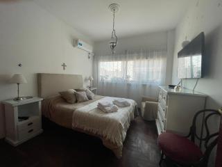 Luminoso depto de 3 amplios dormitorios y living comedor, cochera gratuita - Córdoba - 7