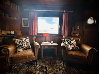 Cozy Forest Chalet Escape - 8