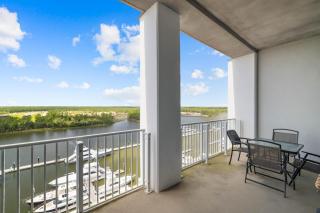 The Wharf 922 - 5