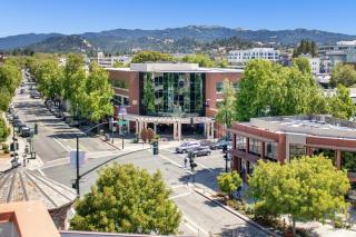 Bright Top Floor-King Bed-Parking-Fast Wi-Fi - Walnut Creek - 9