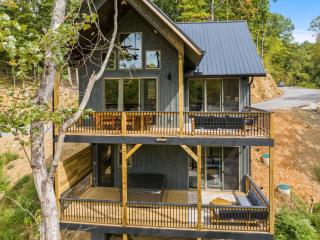 Cozy Cove Retreat - Hot Tub - Lakefront - Family-Friendly Cabin - 0