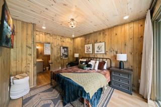 Lakeside Country - Hot Tub Retreat with Lake Access - 1