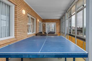 City Views King Beds Sleeps 6 Quiet Street - 6