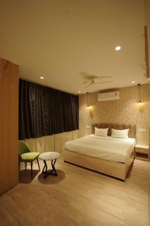 Hotel Bilasa Park Inn - - 4