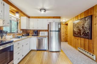Ski Haus Retreat - Unit B - 4