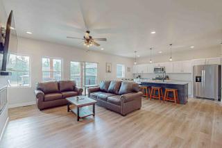 The Crossing at Lake Forest- 40 - 8