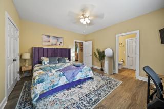 6 King Beds - Near DT & UGA - Massage Chairs - Projector - Athens - 2