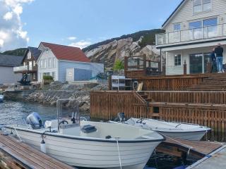 8 person holiday home in Urangsvåg-By Traum - 8