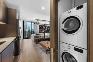 MVR Ultra-Lux Studio with Epic Water Views - 2