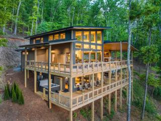 Mountain Majesty - Views Style & Relaxation - 0