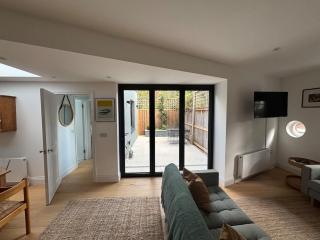 Newly refurbished, 2 bedroom self-contained flat - Londra - 2