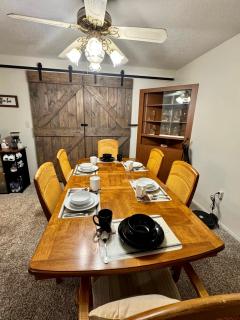 Charming Cozy Abode - 1