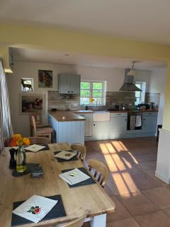 Kites Hall Cottage - - 6