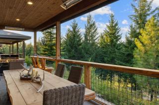 Prospector Pines Treetop Escape in Suncadia- Fairway View, BBQ, Outdoor Fireplace, Smart TVs, Hi-speed Wi-Fi - 2