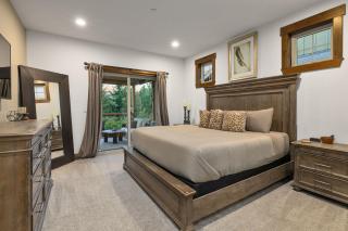 Prospector Pines Treetop Escape in Suncadia- Fairway View, BBQ, Outdoor Fireplace, Smart TVs, Hi-speed Wi-Fi - 6