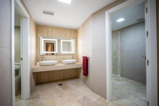 Villa Alverde with swimming pool and large garden very close to beaches - 4