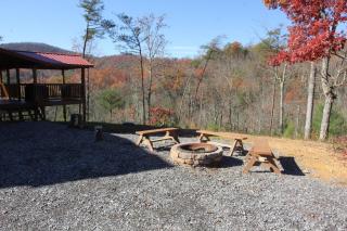 Four Seasons Lodge by American Patriot Getaways - 0