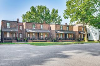 1 Block to Stroudsburg Main St Chic Townhome - 8