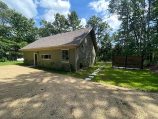 New Listing 2BR/2BA on Trout Lake HotTub & Firepit - 4