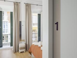 Cubo's Especeria Malaga Apartment for Adults - 8
