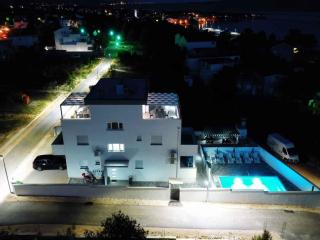 Apartments in Starigrad-Paklenica 41220 - 2