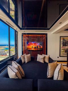 Eclipse - Luxury 3BR with Seaview and Terrace - 0