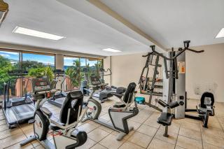Presidential Suites 4 - Spacious condo in the heart of Flamingo, sleeps 6 - 5