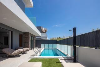 VillaSaints I Private Pool Villas, Walk to Beach, BBQ - 7