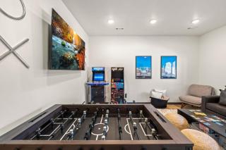 Parkway Pool Retreat - Indoor Pool & Hot Tub - 8