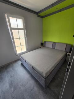 White House Apartman Miskolc, Green Room - Miskolc - 3