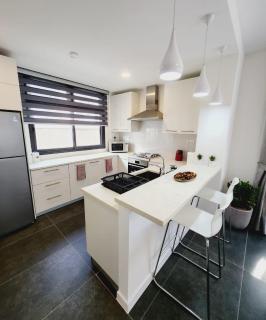 Beautiful 3 Bedroom Townhome - 5