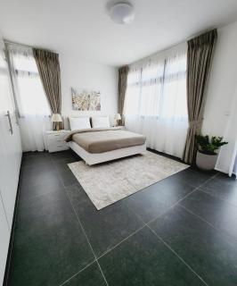 Beautiful 3 Bedroom Townhome - Teiman - 4
